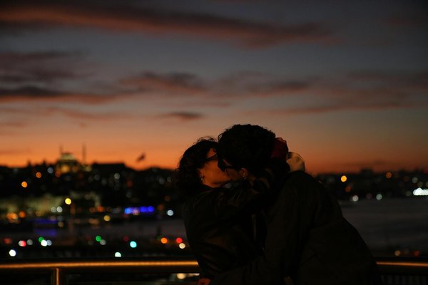 Travailler pendant votre voyage : une solution pour économiser